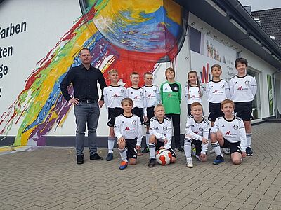 Trikotsponsoring für die Fußballkinder des SSV Weyerbusch